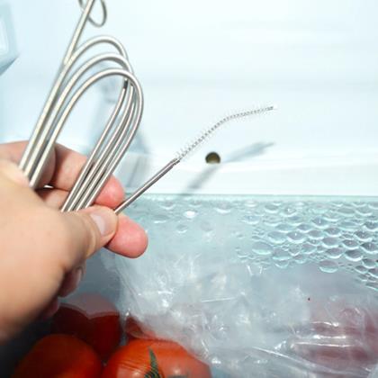 Imaginea din Perie flexibilă pentru curățarea scurgerii frigiderului