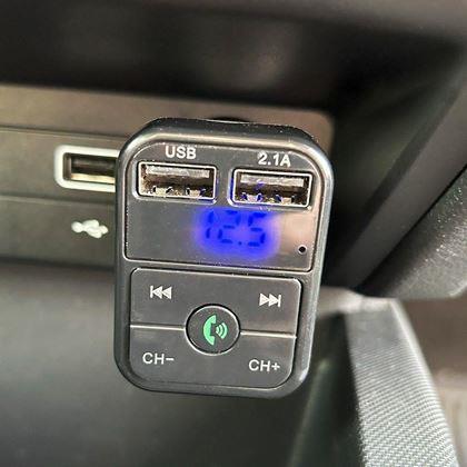 Imaginea din FM bluetooth transmitter pentru mașină cu USB