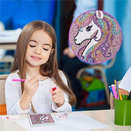 Imaginea din Pictură cu diamante pentru copii - unicorn mare