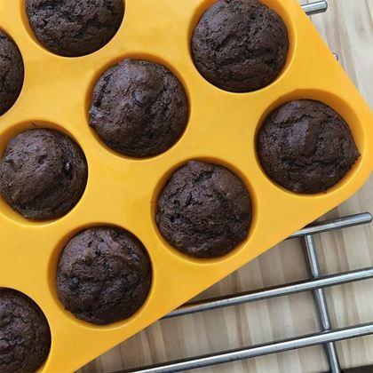 Imaginea din Formă de silicon pentru 12 muffin-uri