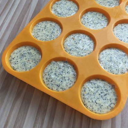 Imaginea din Formă de silicon pentru 12 muffin-uri