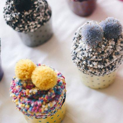 Imaginea din Șosete în ambalaj cadou - cupcakes galben