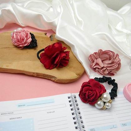 Imaginea din Elastic cu trandafir și perlă - roșu