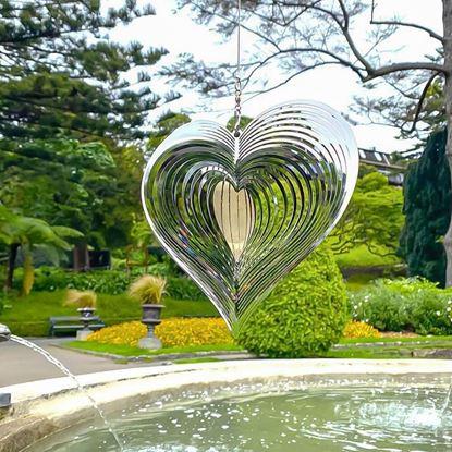 Imaginea Decorațiuni grădină - mori de vânt în formă de inimă