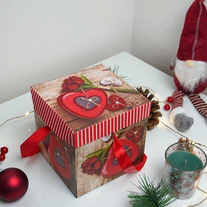 Imaginea din Cutie de cadou 15 cm - inimă cu trandafir