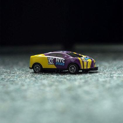 Imaginea din Mașinuță de cascadorii - galben violet