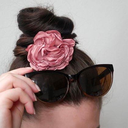 Imaginea din Elastic cu trandafir - roz