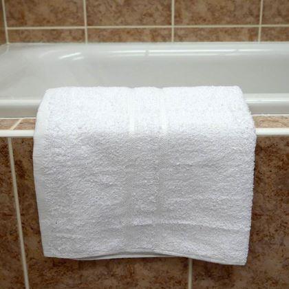 Imaginea din Prosop 100% bumbac 70 x 120 cm - alb