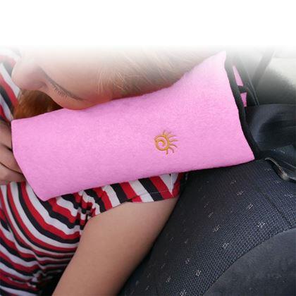 Imaginea din Pernă de călătorie pentru mașină cu curea - roz