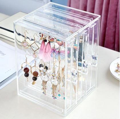 Imaginea din Organizator transparent pentru cercei