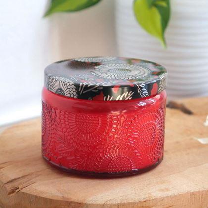 Imaginea din Lumanare parfumată în recipient de sticlă - roșie, cu aromă de levănțică