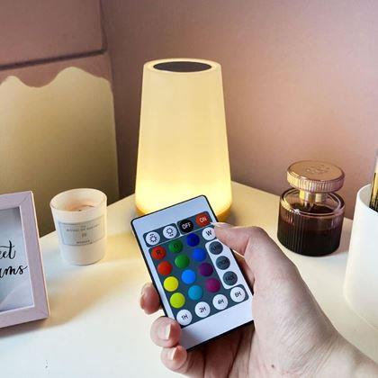 Imaginea din Lampă LED inteligentă care schimbă culoarea