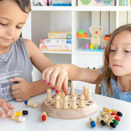 Imaginea din Joc de memorie pentru copii - șah de lemn