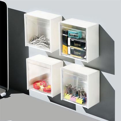 Imaginea din Organizator montat pe perete