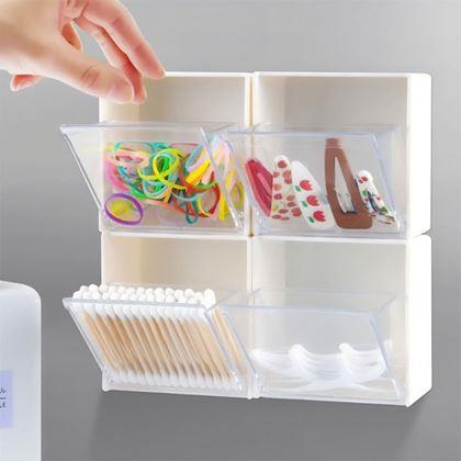 Imaginea din Organizator montat pe perete