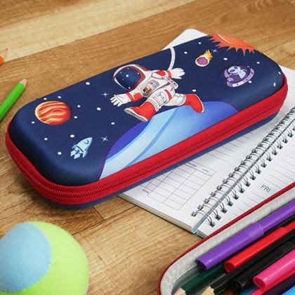 Imaginea din Penalul școlar  -  astronaut