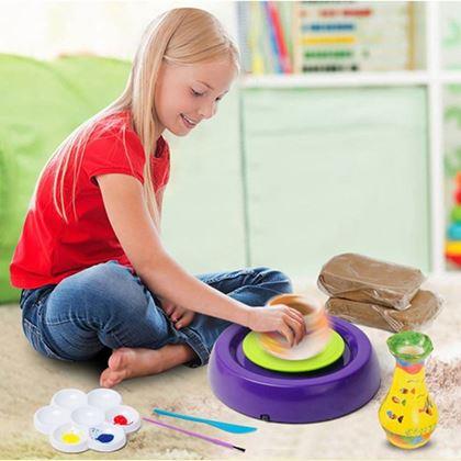 Imaginea din Roata olarului pentru copii – set creativ cu lut și culori