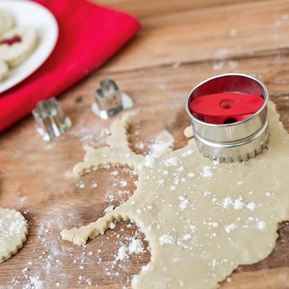 Imaginea Forme pentru tăiat biscuiți cu 7 forme diferite