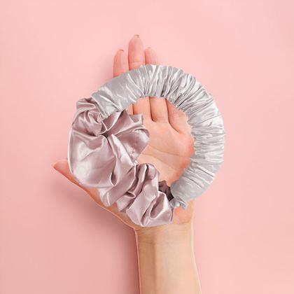 Imaginea din Elastic din satin pentru bucle fără utilizarea căldurii