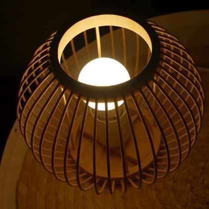Imaginea din Lampă de masă din bambus cu bec LED, alb cald