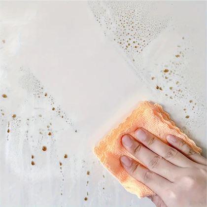 Imaginea din Folie statică transparentă de protecție și lavabilă pentru perete 60x200 cm