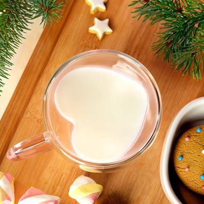 Imaginea din Cană din sticlă cu perete dublu - inimioară