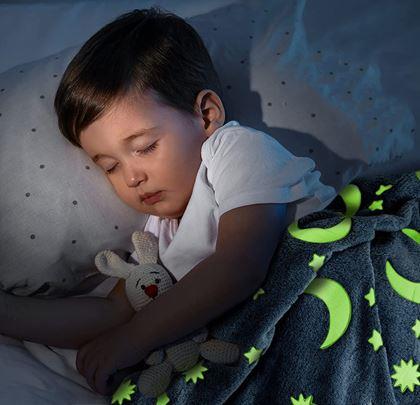 Imaginea din Cuvertură luminoasă - cerul înstelat nocturn