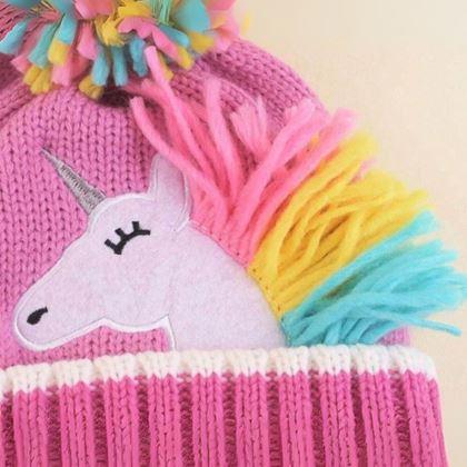 Imaginea din Set de iarnă pentru copii – căciulă și mănuși cu unicorn