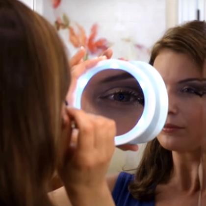 Imaginea din Oglindă cosmetică cu iluminare