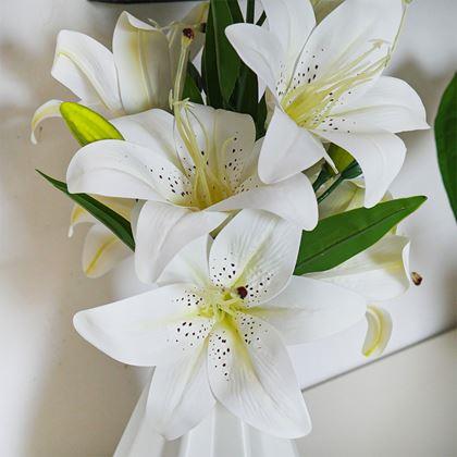 Imaginea din Buchet artificial de crini - alb