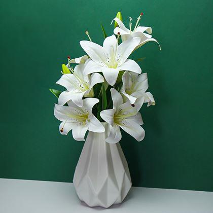 Imaginea din Buchet artificial de crini - alb