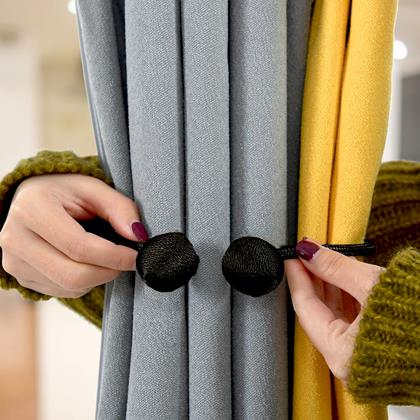 Imaginea din Agățătoare magnetică pentru draperii  -  negru