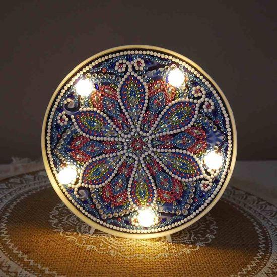 Imaginea din Pictură cu diamante lampă LED mandală  -  albastru violet