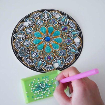 Imaginea din Pictură cu diamante lampă LED mandală  -  auriu argintiu