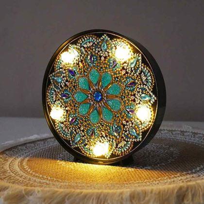 Imaginea din Pictură cu diamante lampă LED mandală  -  auriu argintiu
