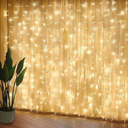 Imaginea din Ploaie luminoasă de Crăciun