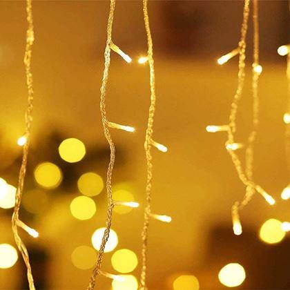 Imaginea din Ploaie luminoasă de Crăciun