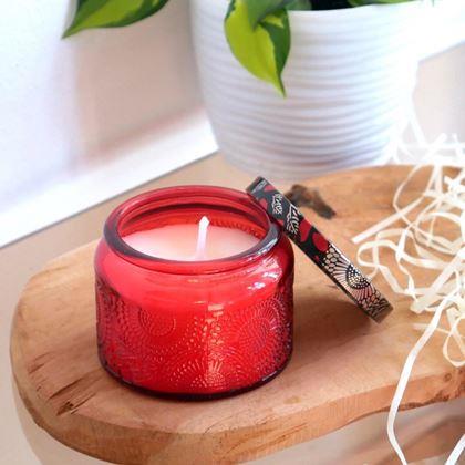 Imaginea din Lumanare parfumată în sticlă  -  roșie, cu aromă de levănțică
