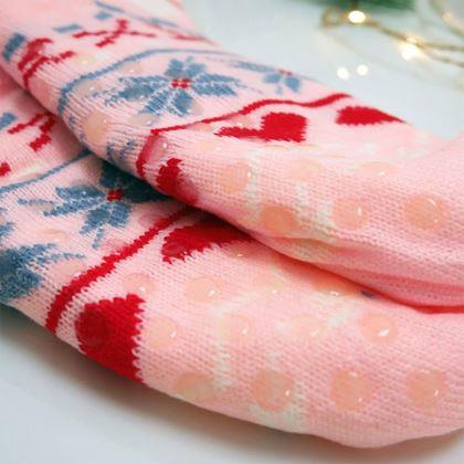 Imaginea din Șosete călduroase de Crăciun cu blană  - ornamente de sărbătoare
