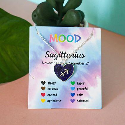 Imaginea din Lanț cu emoții ale zodiilor - trăgător