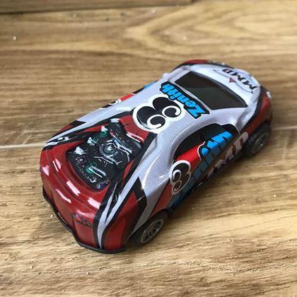 Imaginea din Mașinuță de cascadorii  -  alb roșu