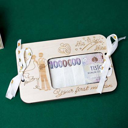 Imaginea din Cadou de nuntă - cutie din lemn pentru bani
