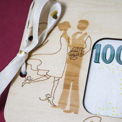 Imaginea din Cadou de nuntă - cutie din lemn pentru bani