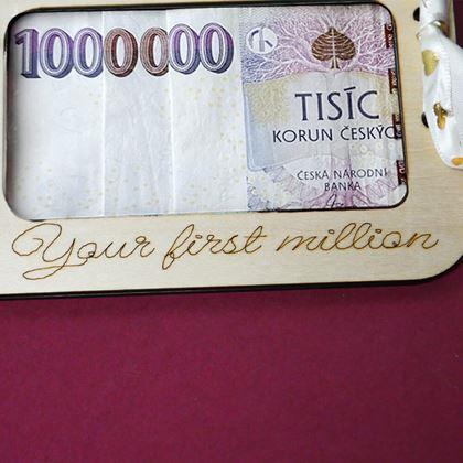 Imaginea din Cadou de nuntă - cutie din lemn pentru bani