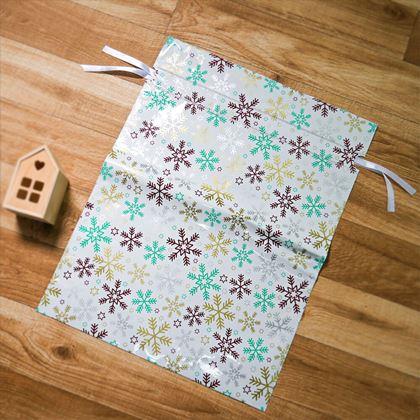 Imaginea din Geanta de ambalare cadou de Craciun cu sfoara - 51x39 cm - fulgi de zăpadă