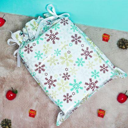 Imaginea din Geanta de ambalare cadou de Craciun cu sfoara - 51x39 cm - fulgi de zăpadă