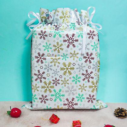 Imaginea din Geanta de ambalare cadou de Craciun cu sfoara - 51x39 cm - fulgi de zăpadă