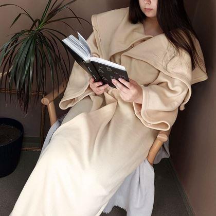 Imaginea din Pătură TV cu mâneci -  cremă