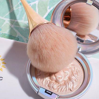 Imaginea din Perie de pudr  -  aurie