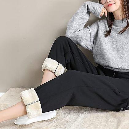 Imaginea din Pantaloni de trening dama cu blana  -  XS/M